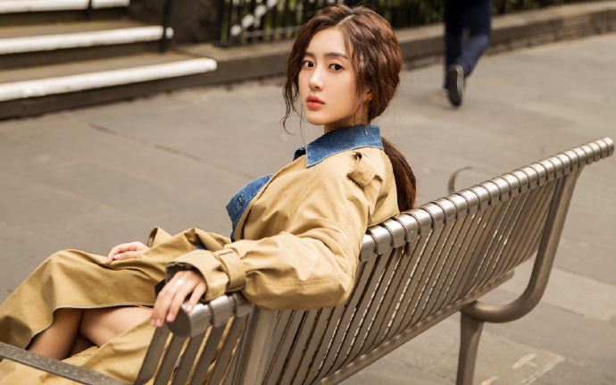 （寻味中华｜非遗）千丝万缕织锦绣 草原华裳叙史诗